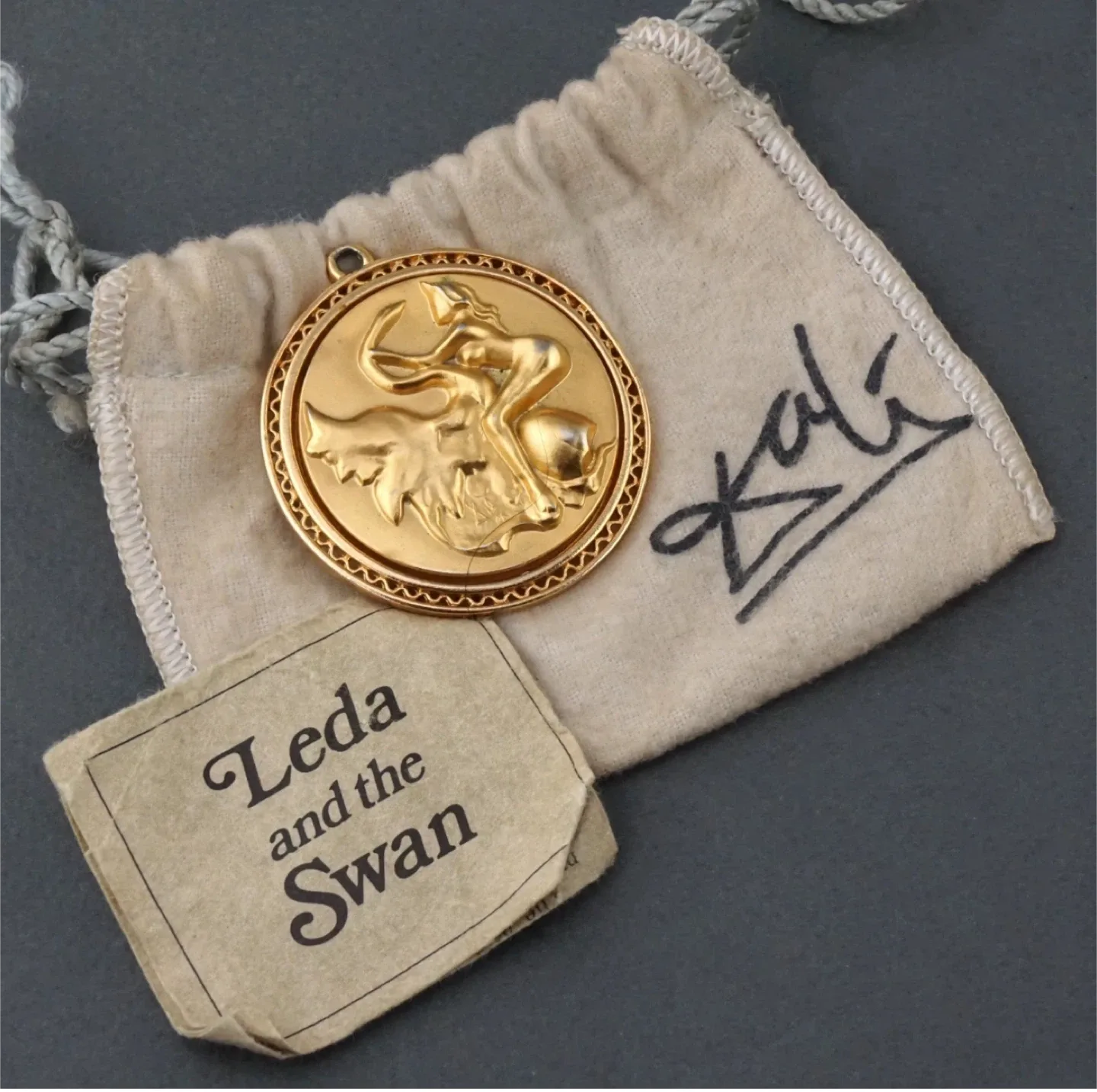 Salvador Dali Leda and the Swan Medallion image indicator(3)