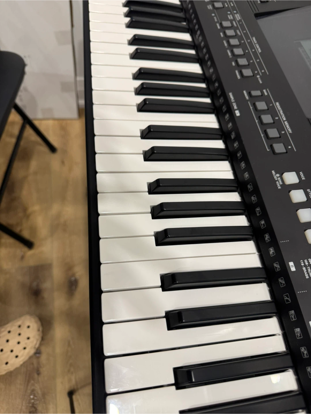 Yamaha PSR-E463 Keyboard - photo 4