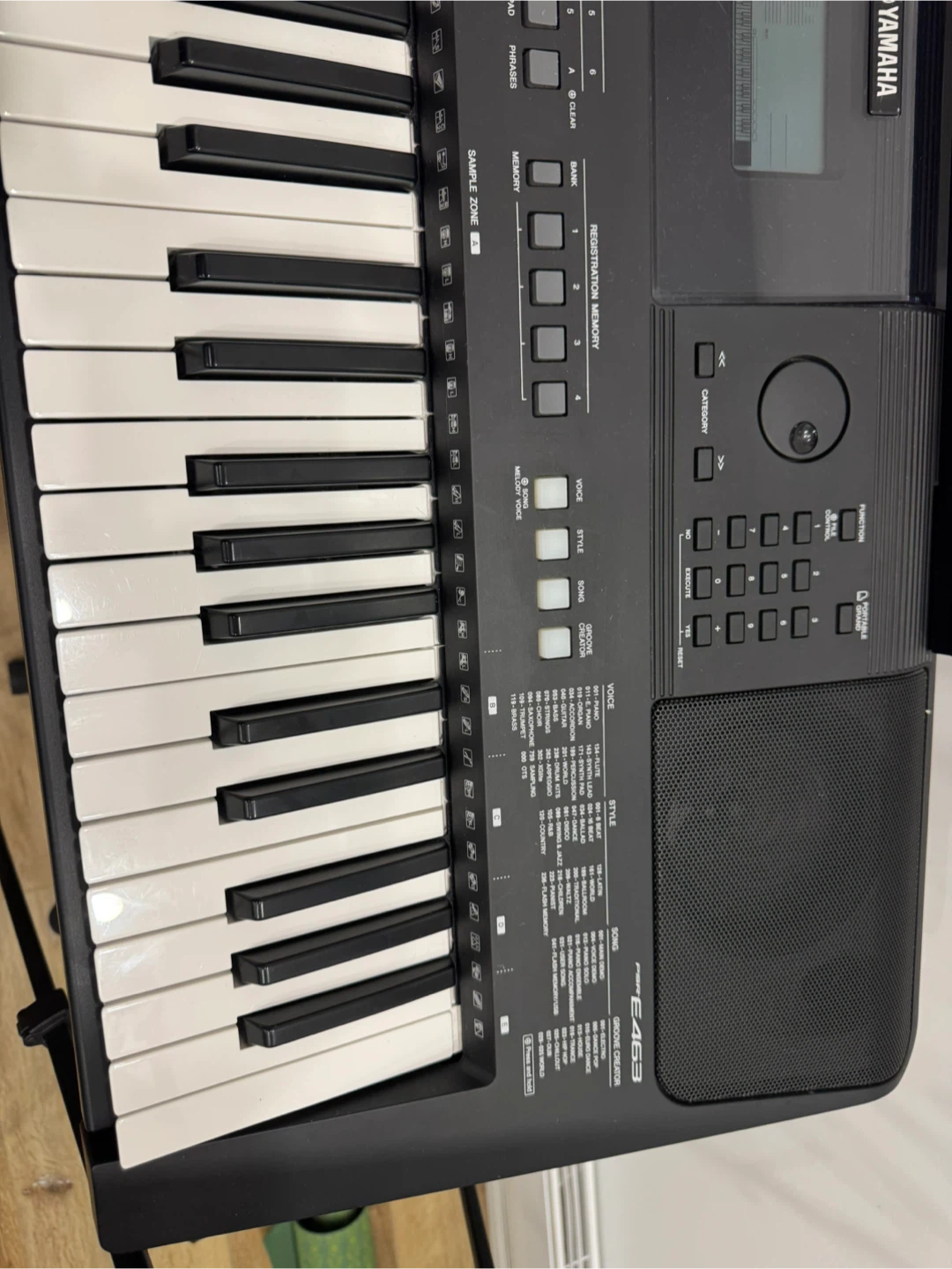 Yamaha PSR-E463 Keyboard - photo 2