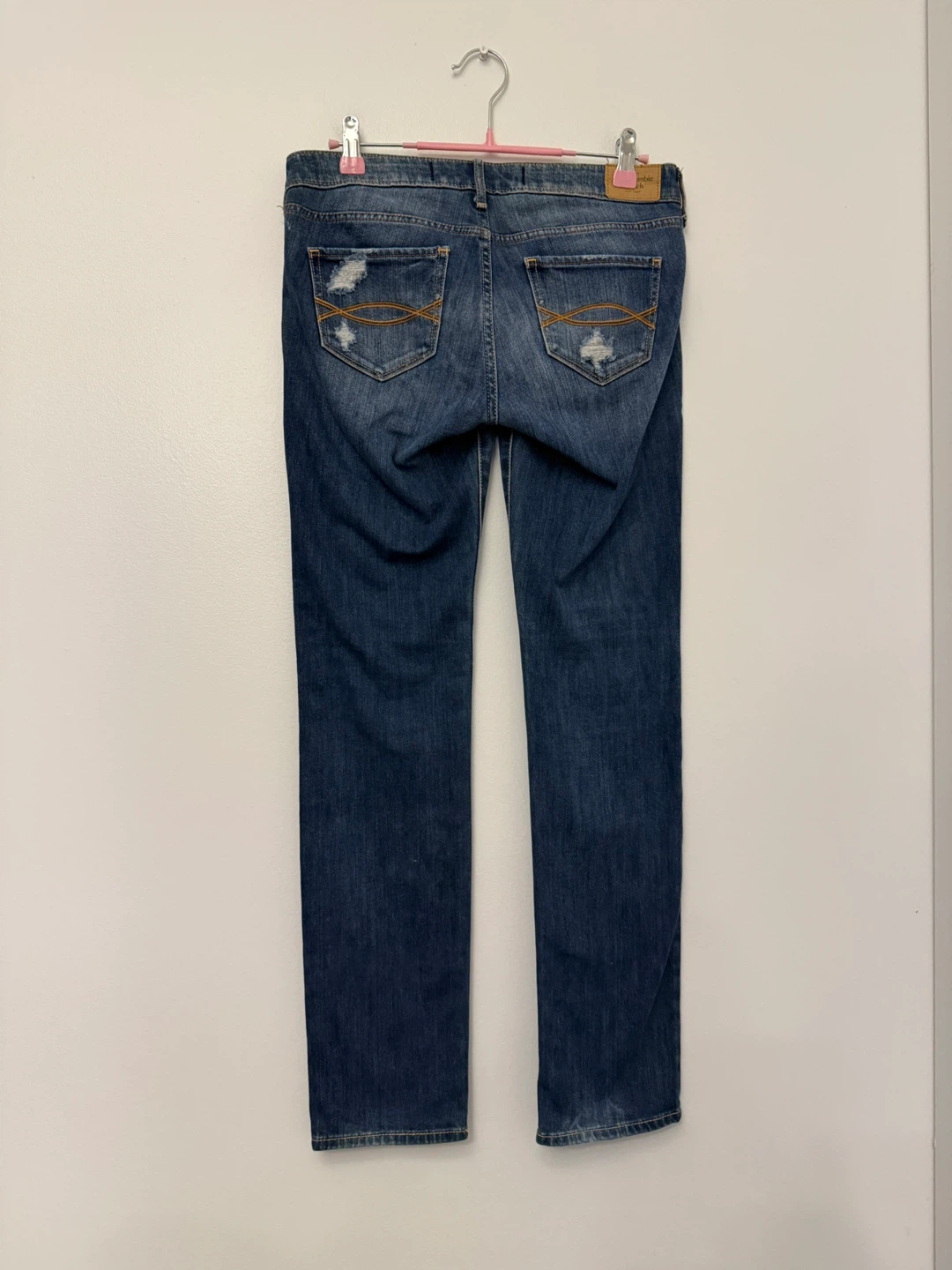 Abercrombie & Fitch Distressed Jeans - Size 26 - photo 4