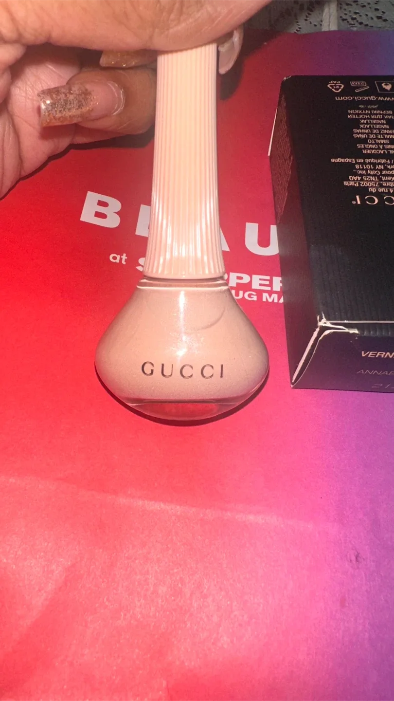 Gucci Vernis à Ongles Nail Polish - 212 Annabel Rose image indicator(3)