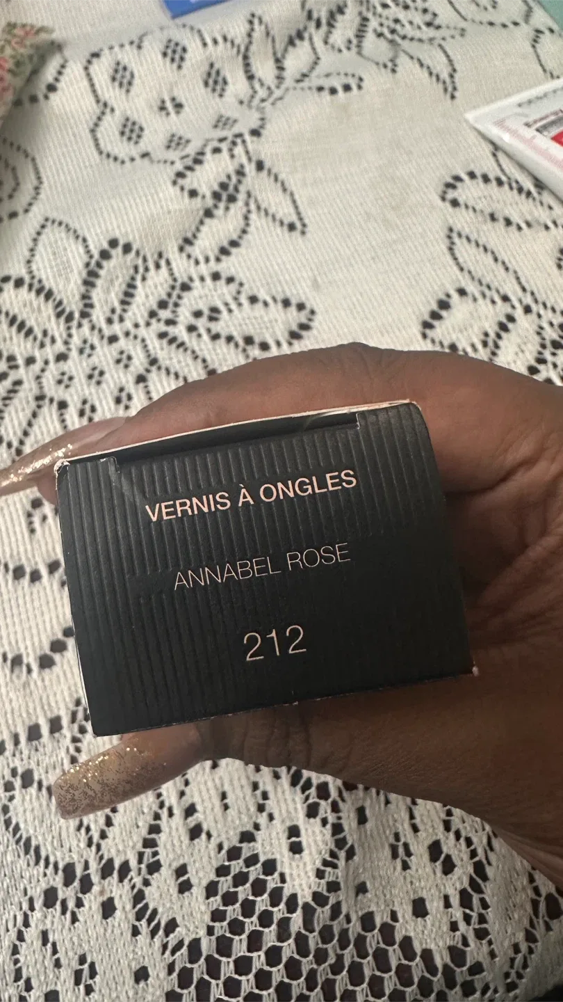 Gucci Vernis à Ongles Nail Polish - 212 Annabel Rose image indicator(4)