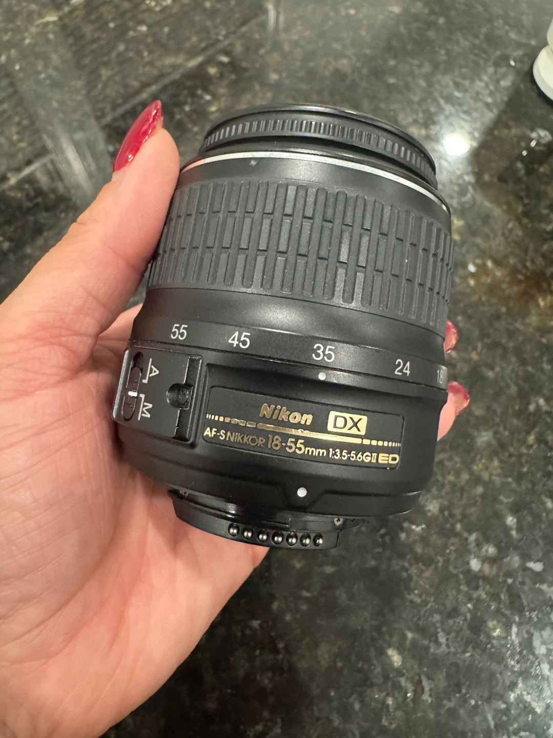 Nikon AF-S DX Nikkor 18-55mm f/3.5-5.6G ED Lens - photo 3