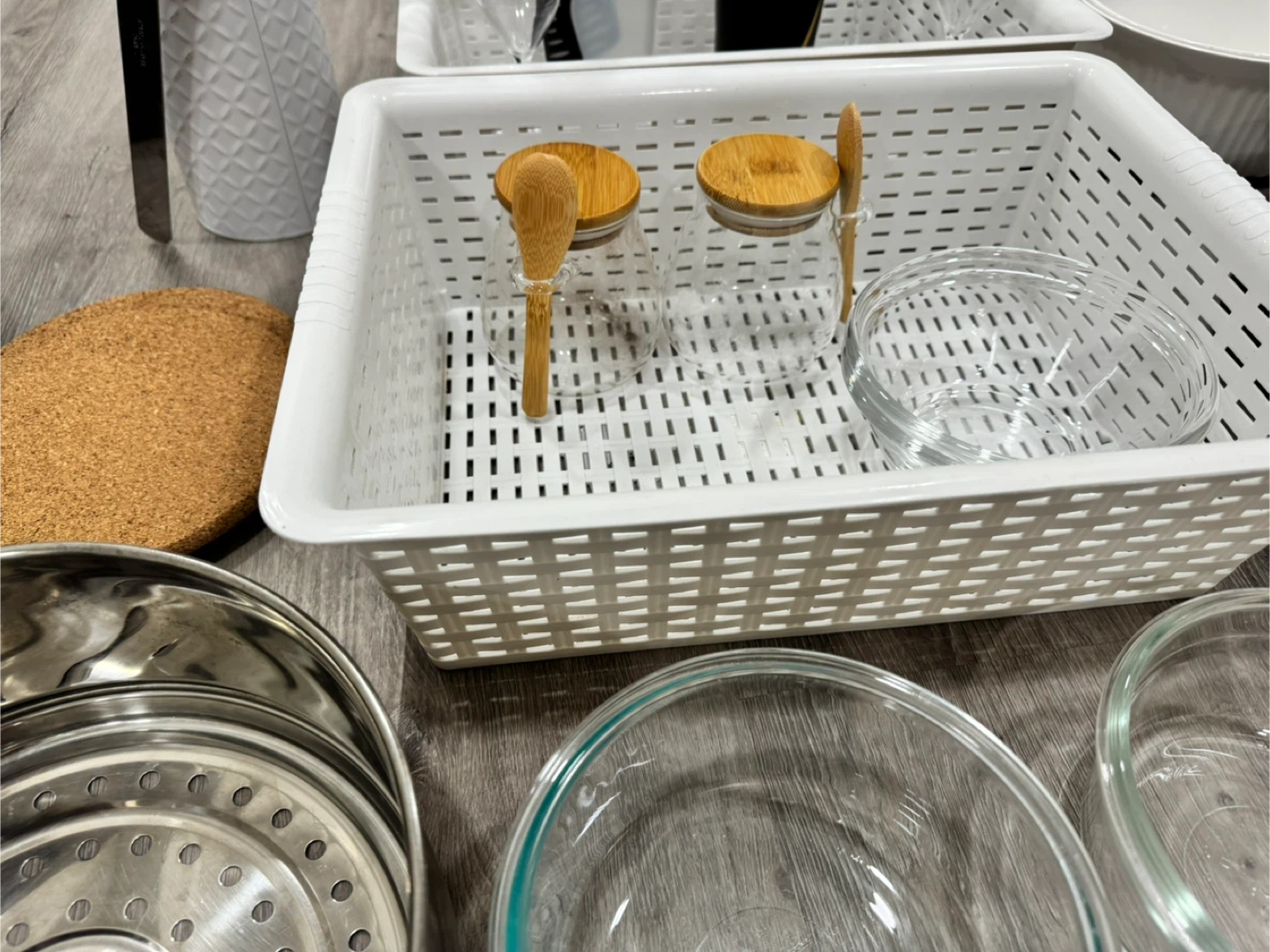 Variety of Kitchen Items - photo 3