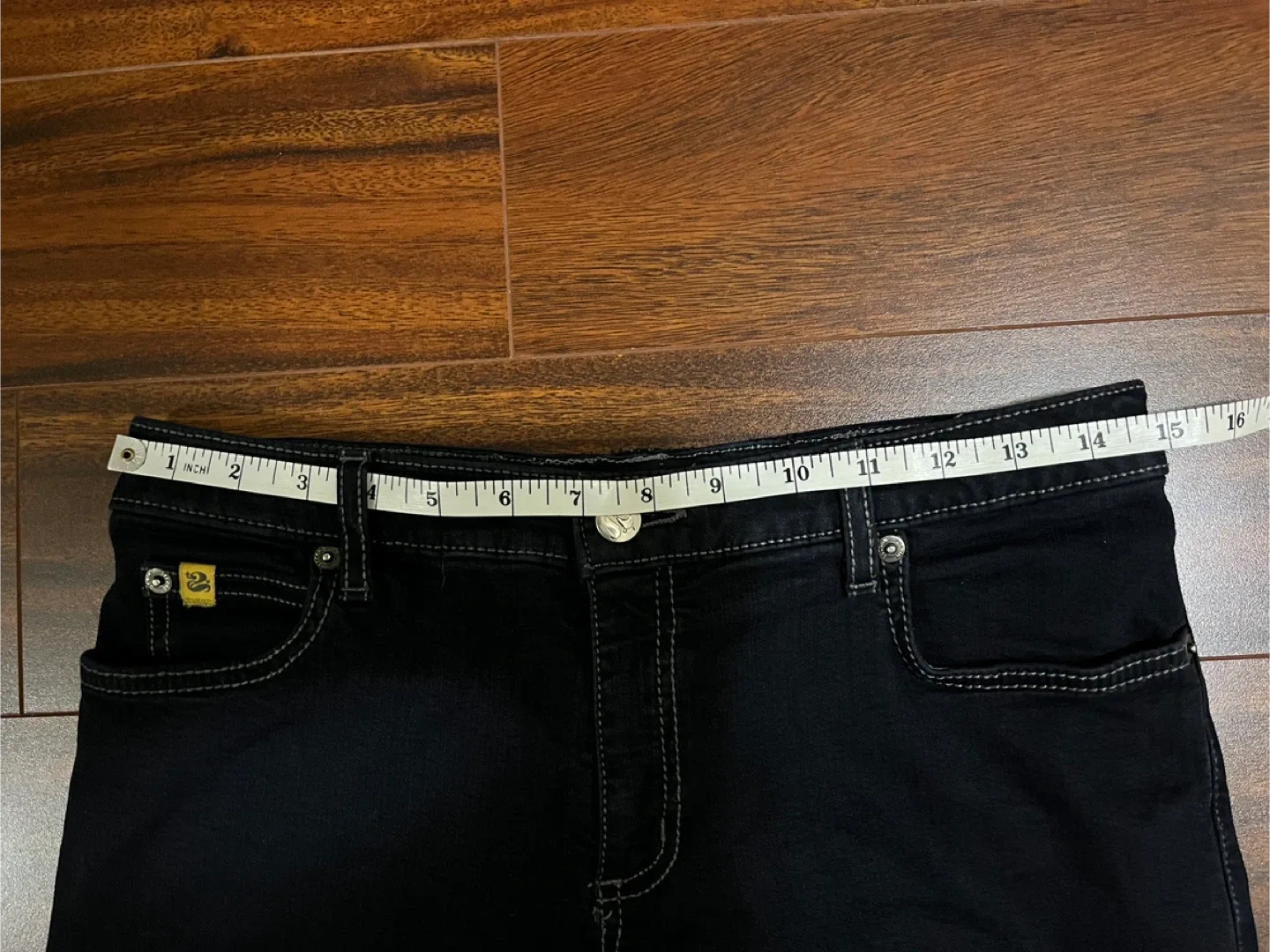 Second Yoga women’s 30 skinny jeans, dark indigo wash image indicator(2)