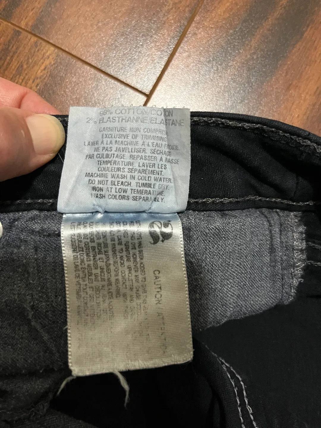 Second Yoga women’s 30 skinny jeans, dark indigo wash image indicator(8)