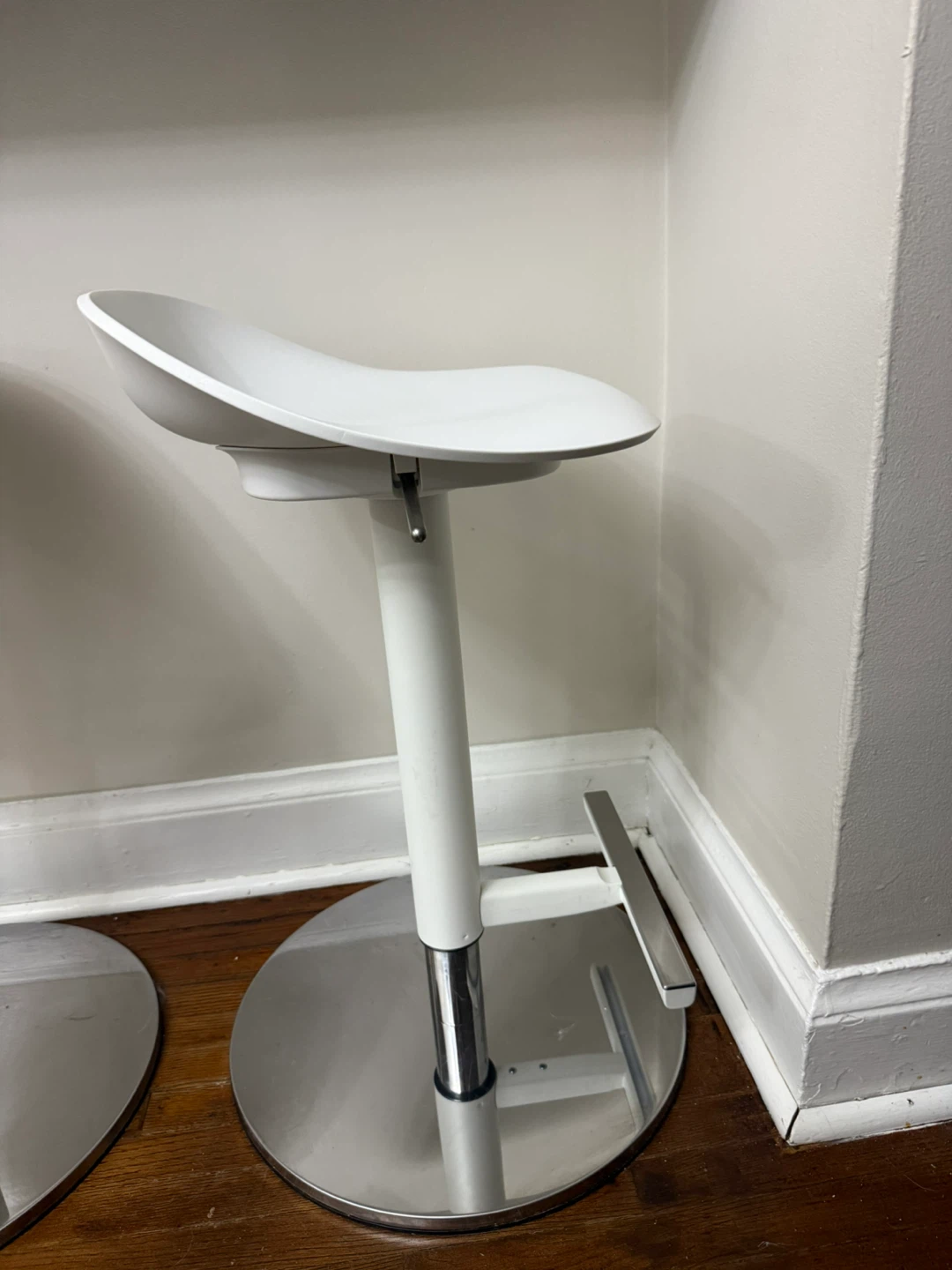 White Bar Stools - Set of 2 - photo 3