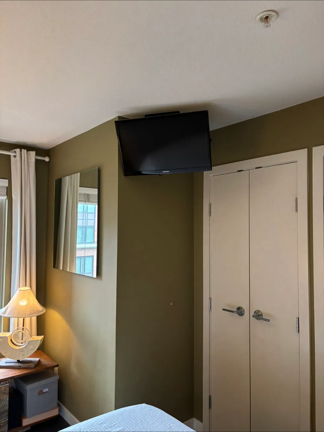 Samsung TV WITH TV mount image indicator(3)