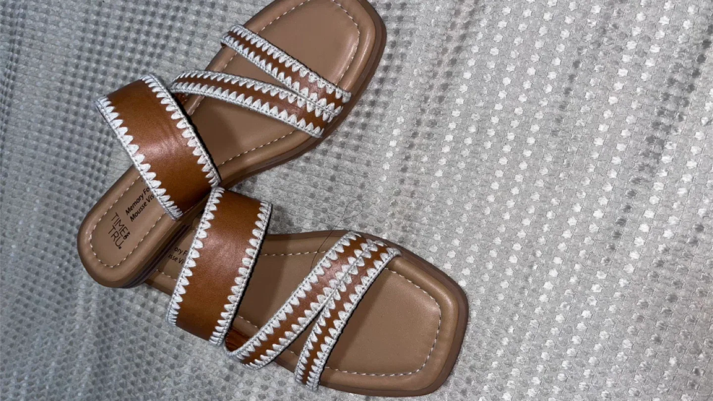 Time and Tru Memory Foam Sandals image indicator(5)