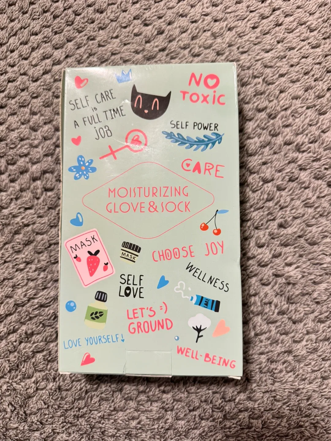 Moisturizing Gloves & Socks Set image indicator(6)