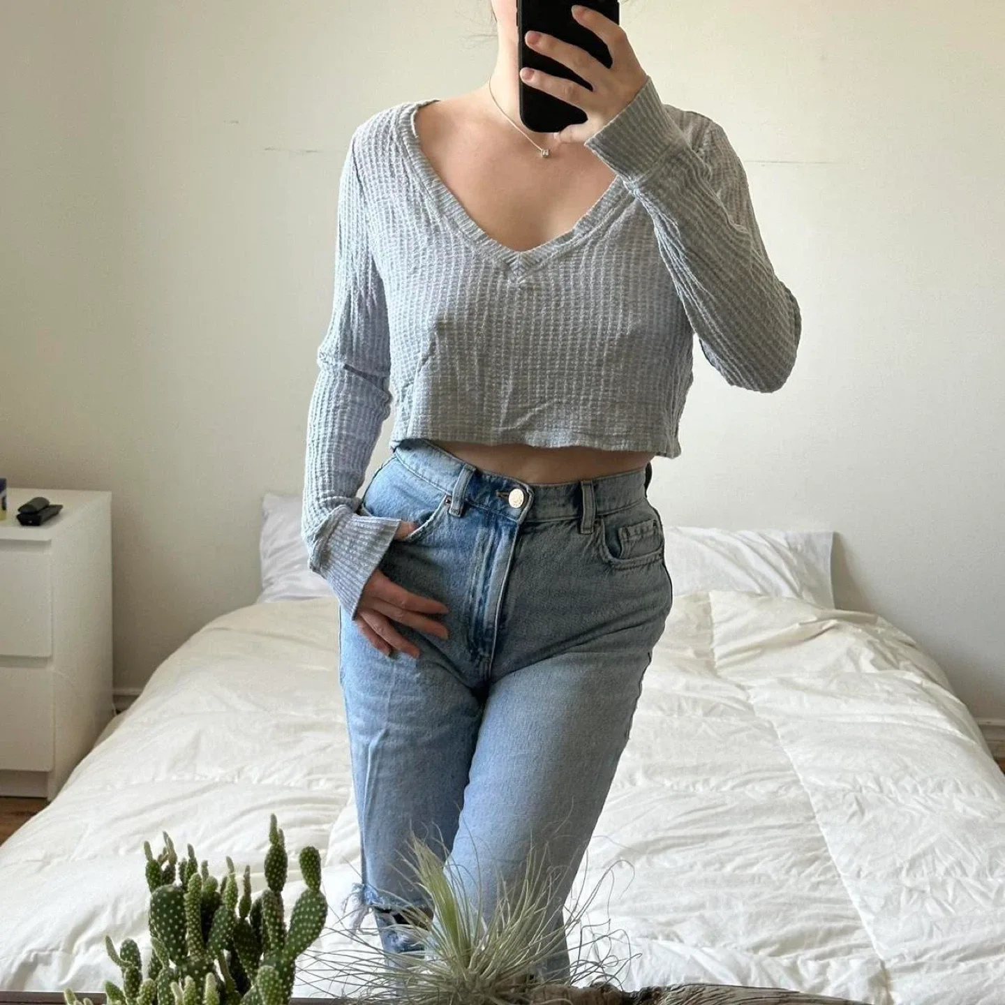 Grey cropped long sleeve top