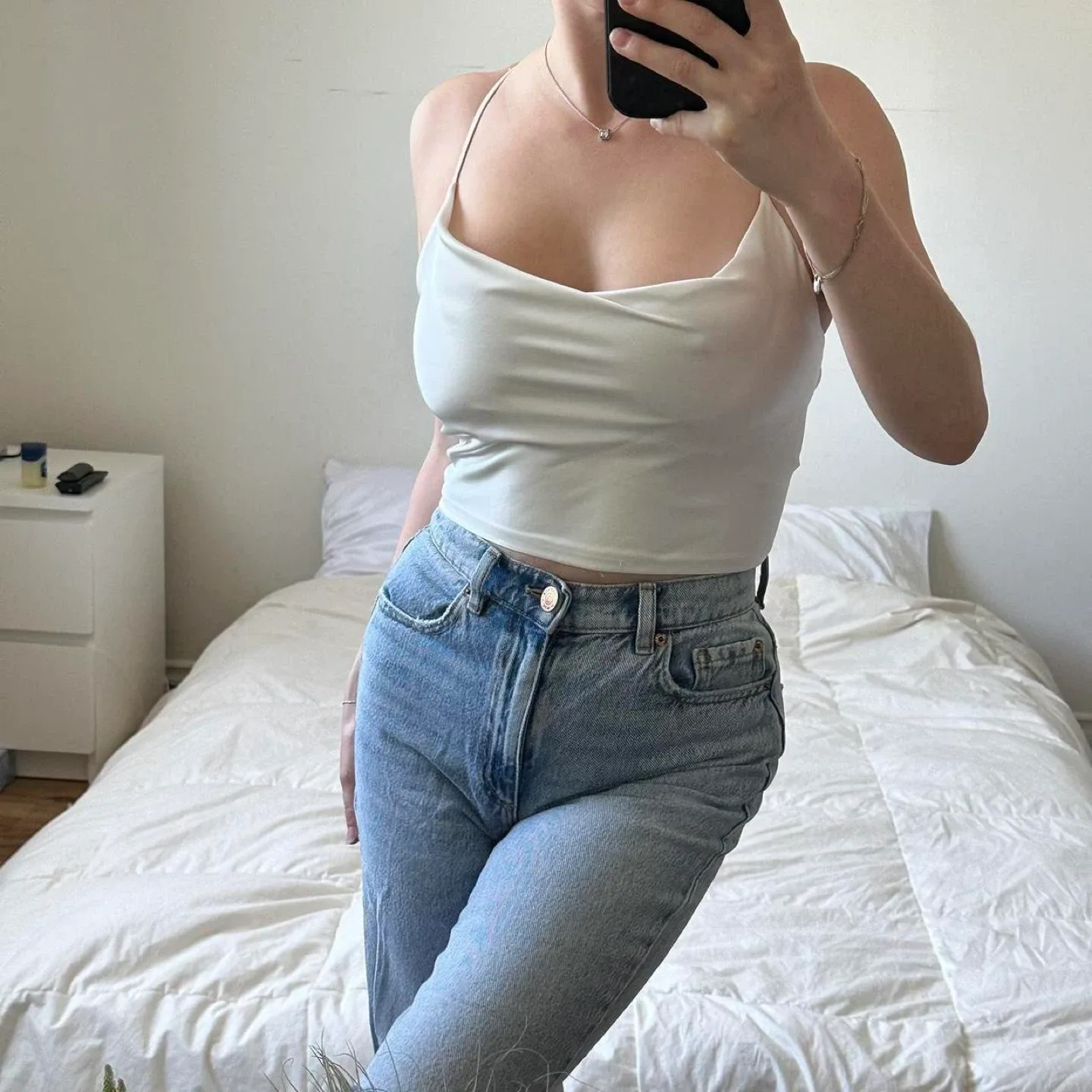 Garage white lace up camisole image indicator(3)