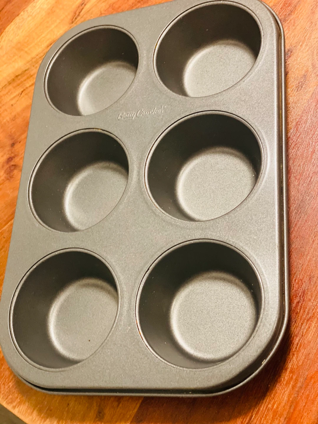 Betty Crocker 6-Cup Muffin Pan