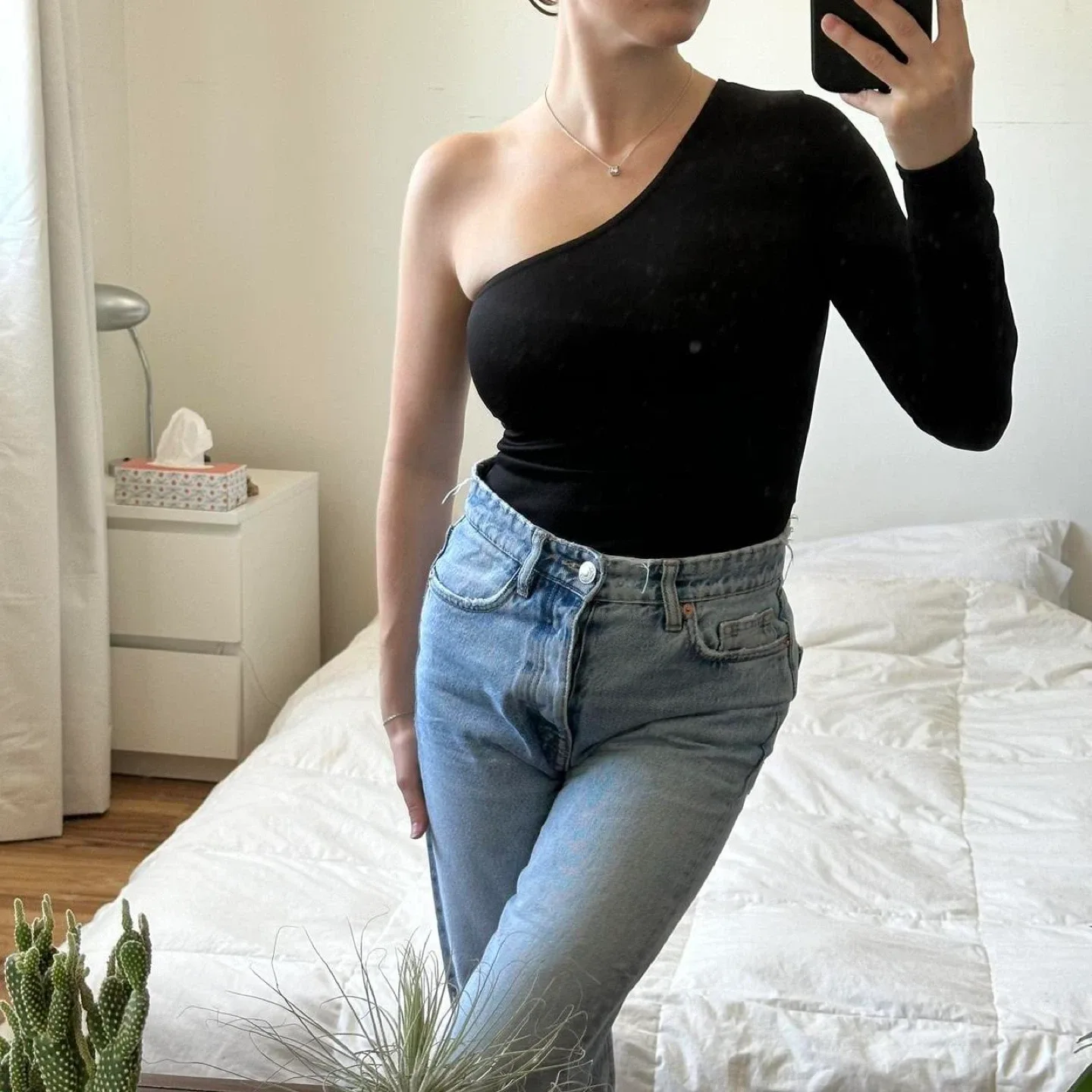 Black one shoulder bodysuit image indicator(2)
