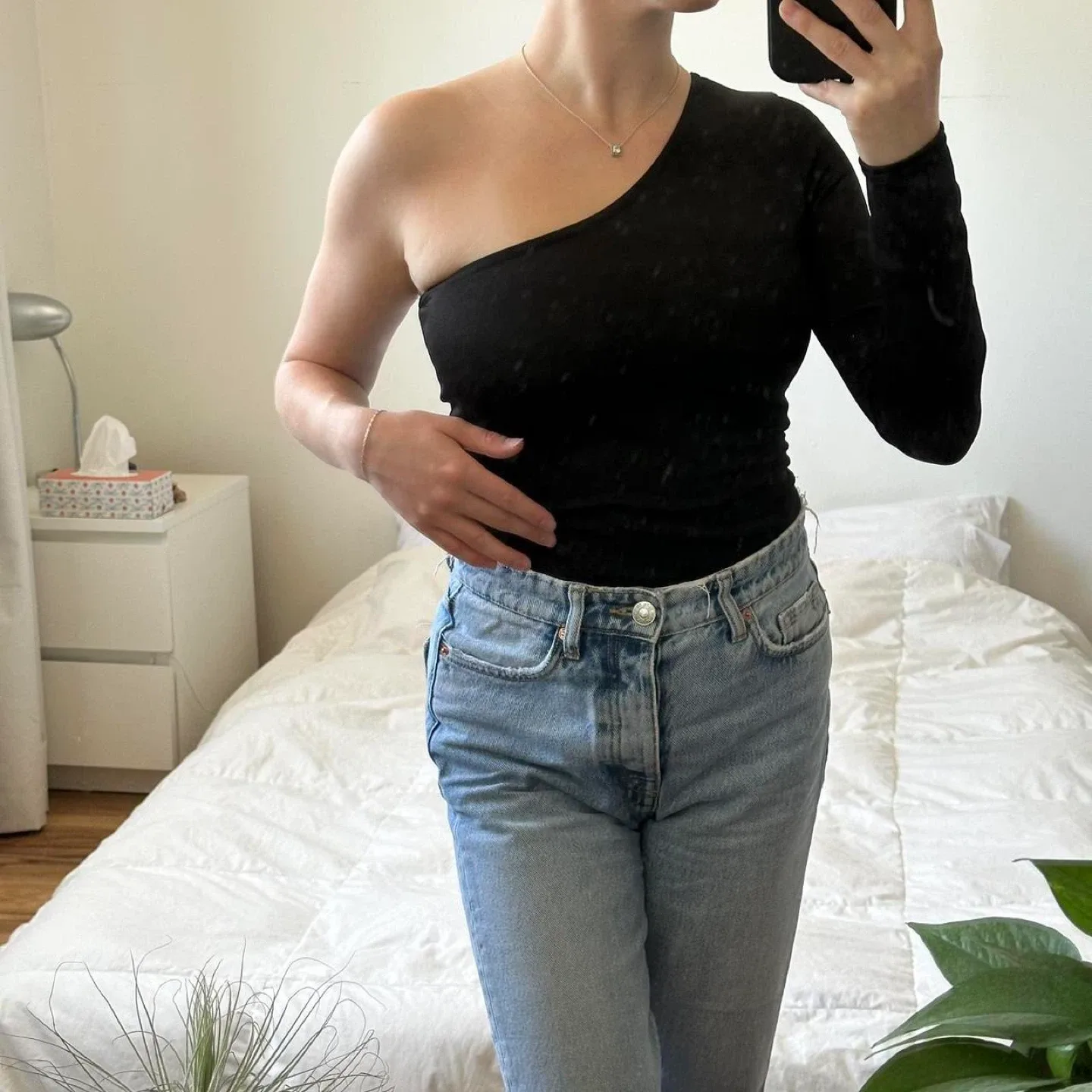 Black one shoulder bodysuit image indicator(4)