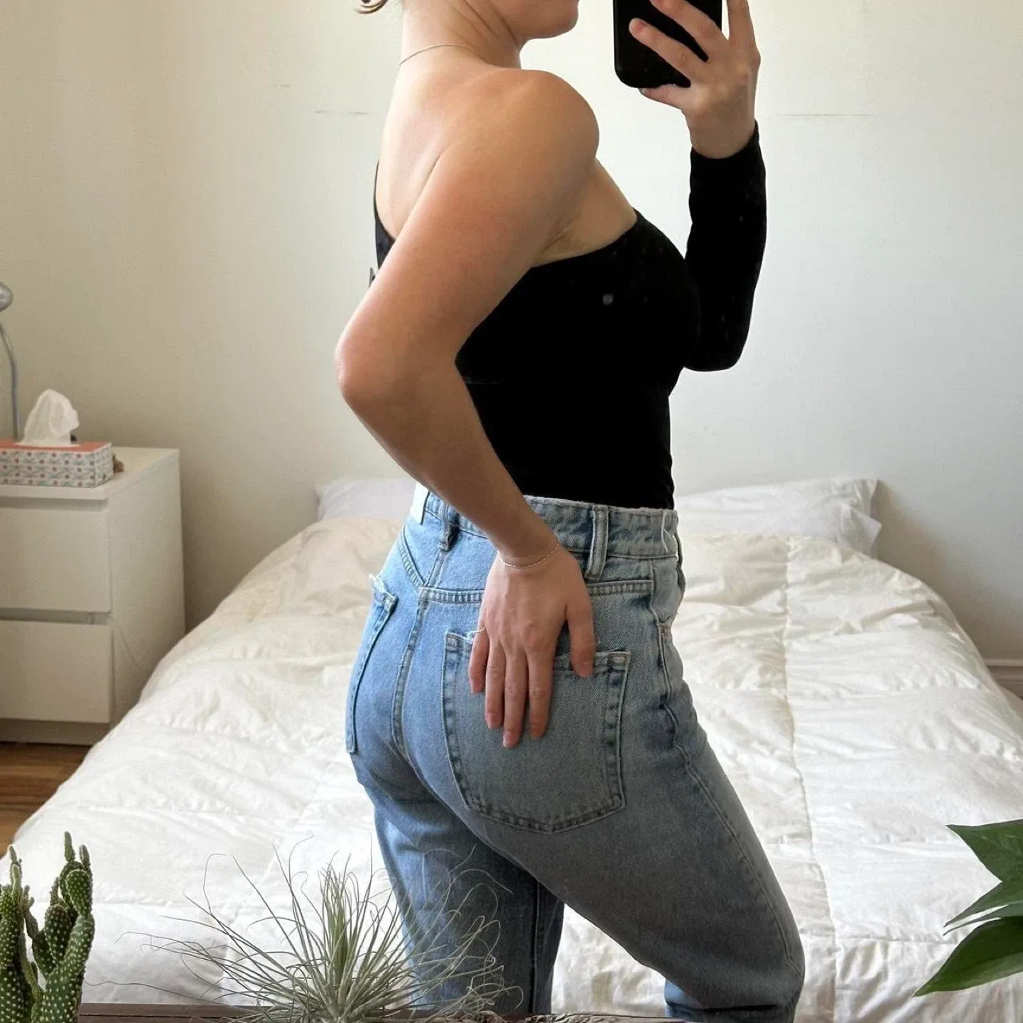 Black one shoulder bodysuit image indicator(7)