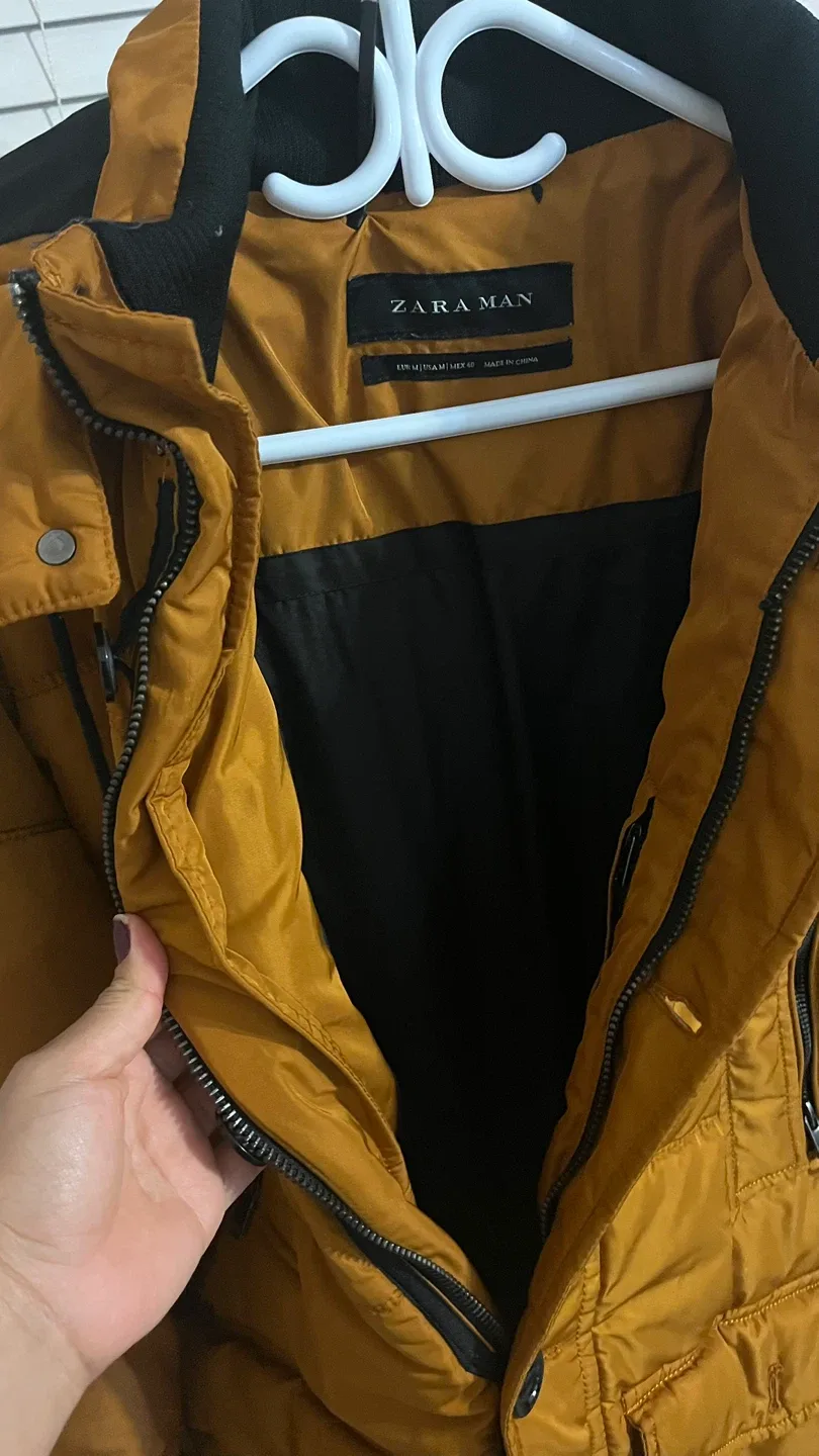 Zara Man Puffer Jacket - Size M image indicator(4)