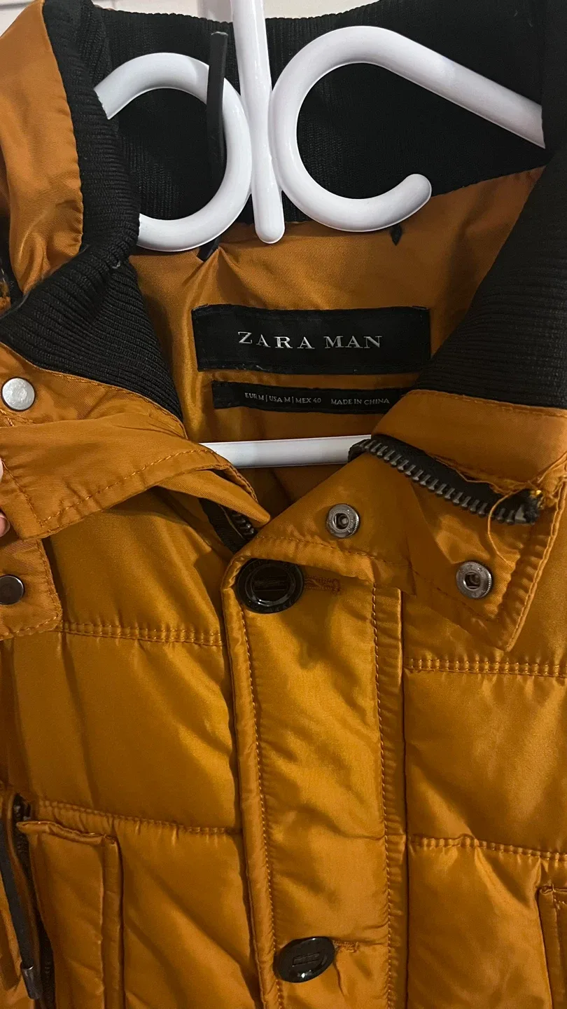 Zara Man Puffer Jacket - Size M image indicator(5)