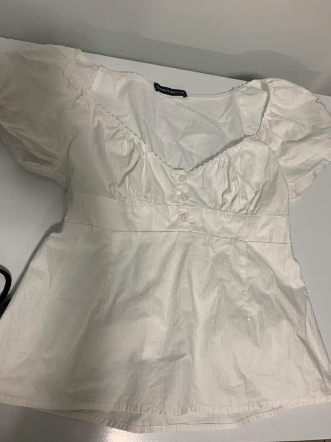 Brandy Melville White Top thumbnail