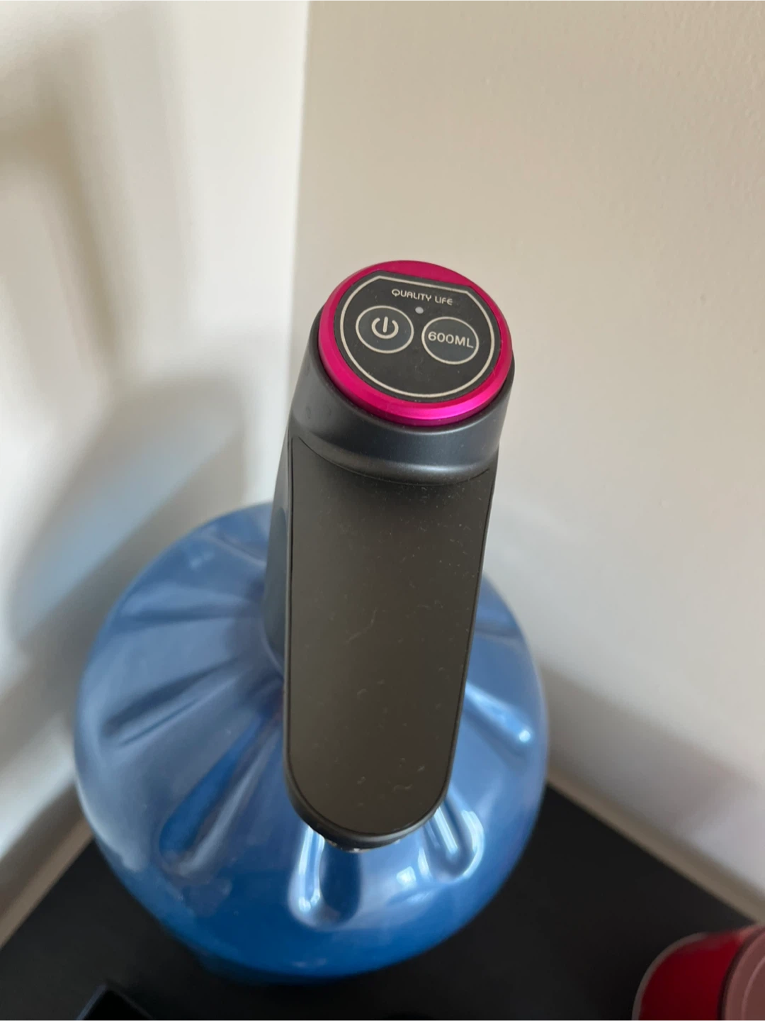 Water dispenser - photo 2