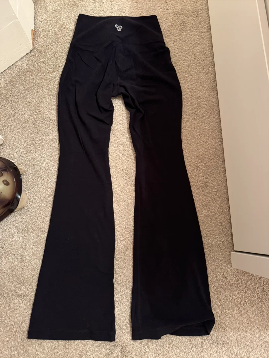 Aritzia TnAction Black Flare Leggings - Size S image indicator(2)