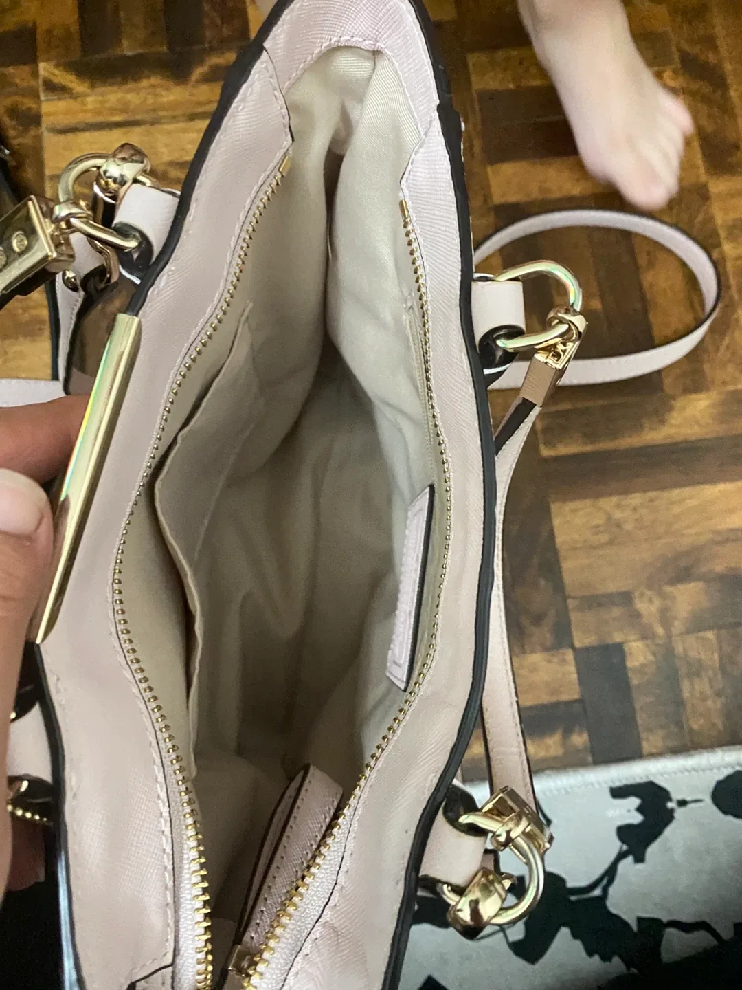 Coach A1420-29001 Pink Handbag image indicator(5)