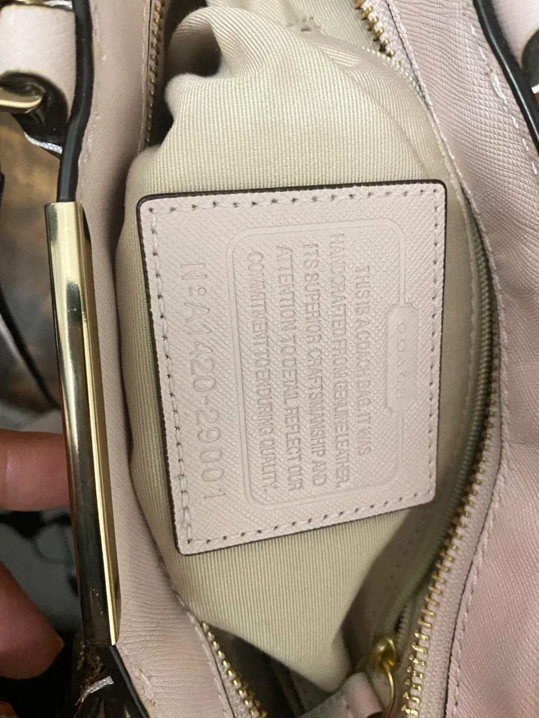 Coach A1420-29001 Pink Handbag image indicator(3)