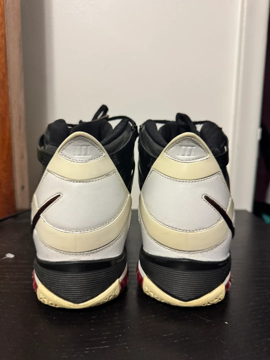 2005 Nike Zoom Lebron III OG (9.5US) image indicator(5)