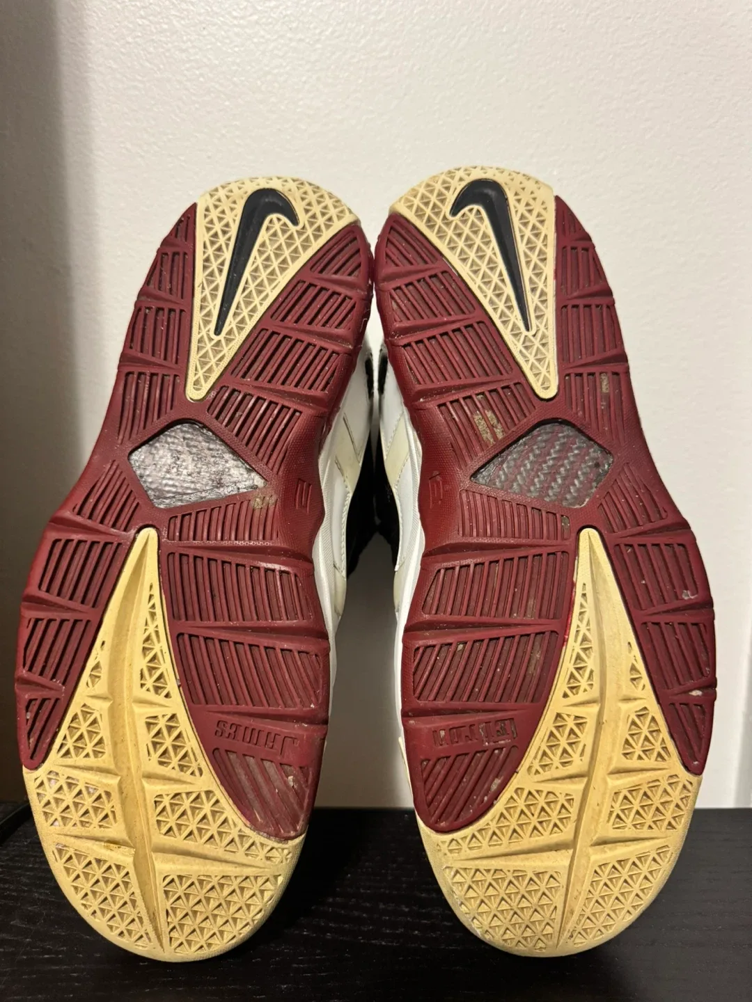 2005 Nike Zoom Lebron III OG (9.5US) image indicator(8)