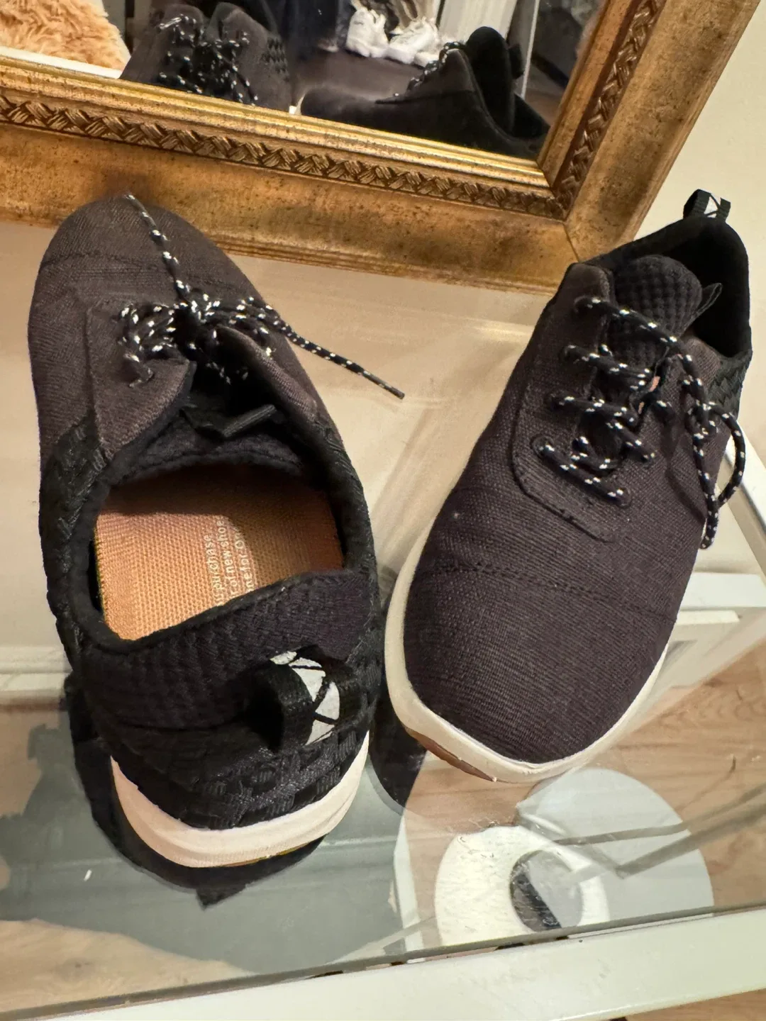 TOMS Men's Black Sneakers, Size 5 thumbnail