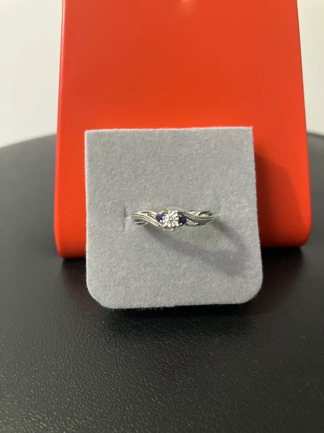 Elegant Ring with Gemstones image indicator(3)