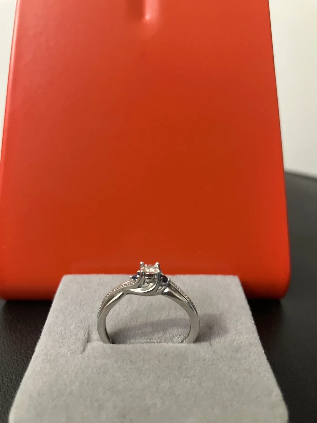 Elegant Ring with Gemstones image indicator(4)