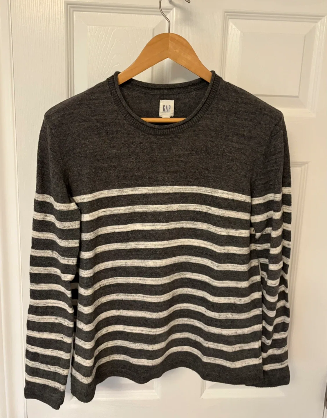 3 GAP Sweaters - Size XS-S thumbnail