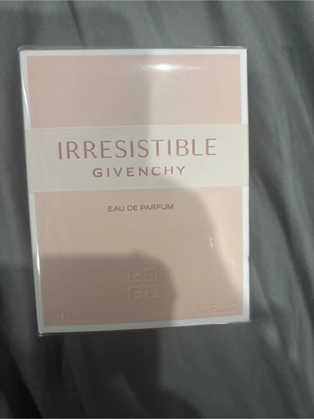 Givenchy Irresistible Eau de Parfum image indicator(2)