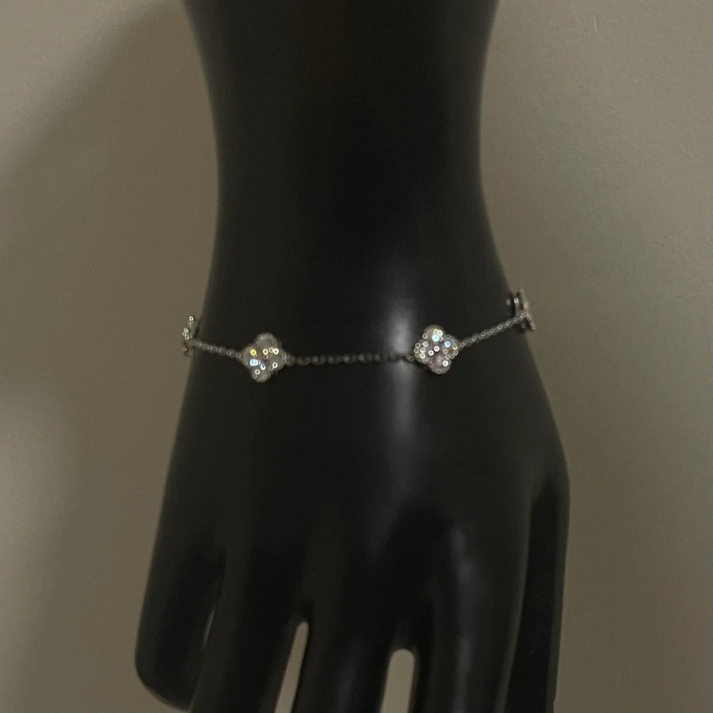 Alhambra Sterling Silver Moissanite Clover Motif Bracelet image indicator(5)