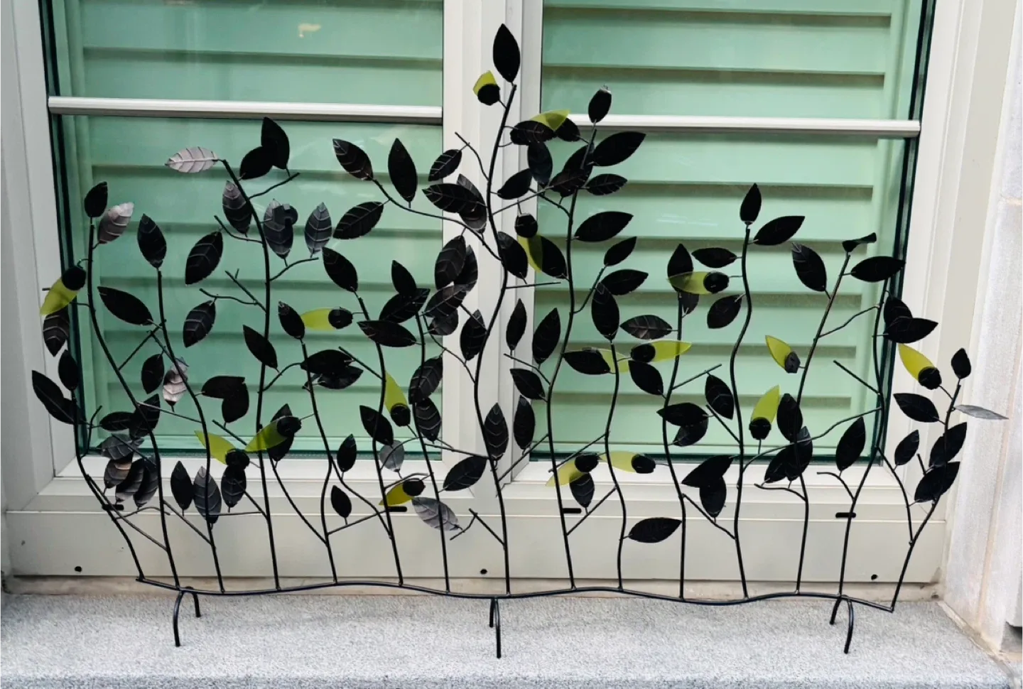 Metal Art - Decorative Leaves Fence image indicator(4)