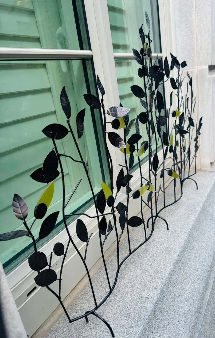 Metal Art - Decorative Leaves Fence image indicator(3)