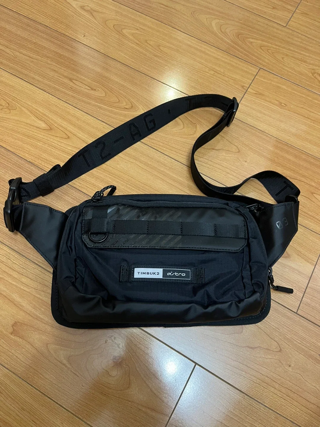 Timbuk2 Astro Black Sling Bag thumbnail