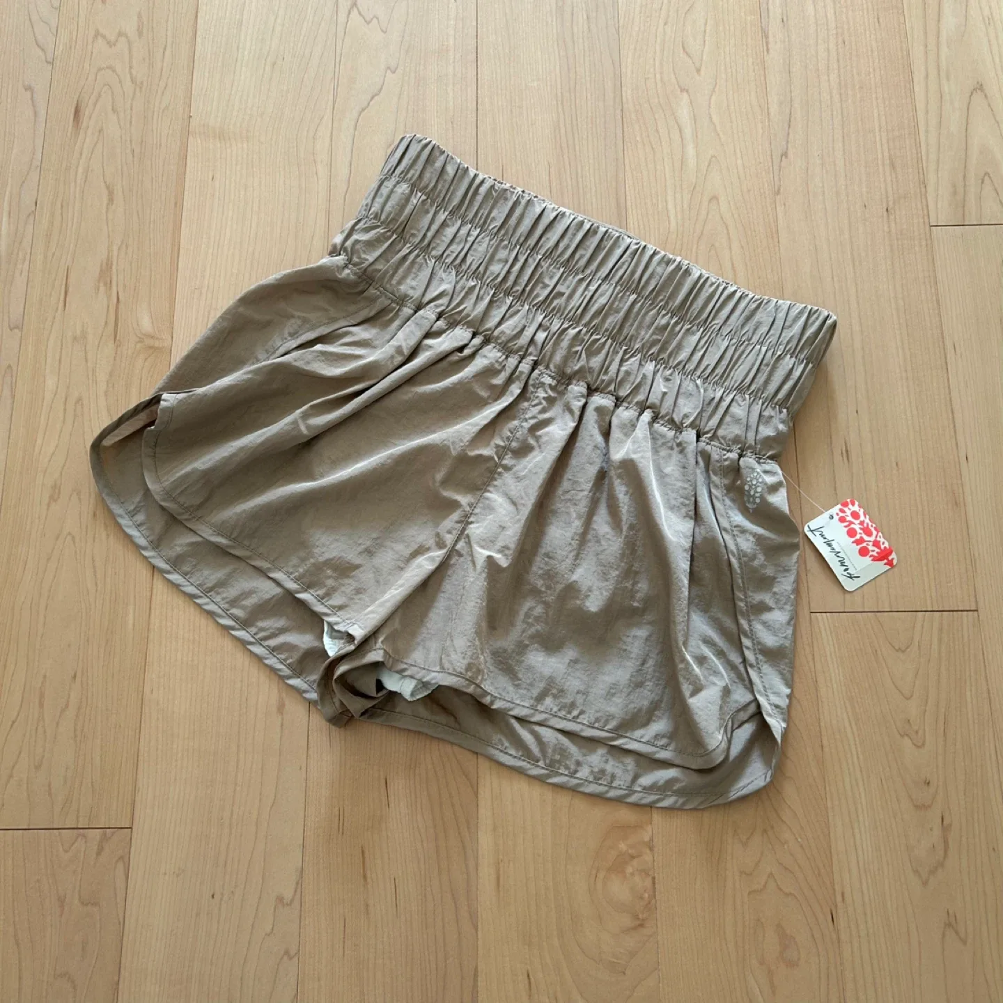 FP Movement (NWT) run shorts - Size M image indicator(4)