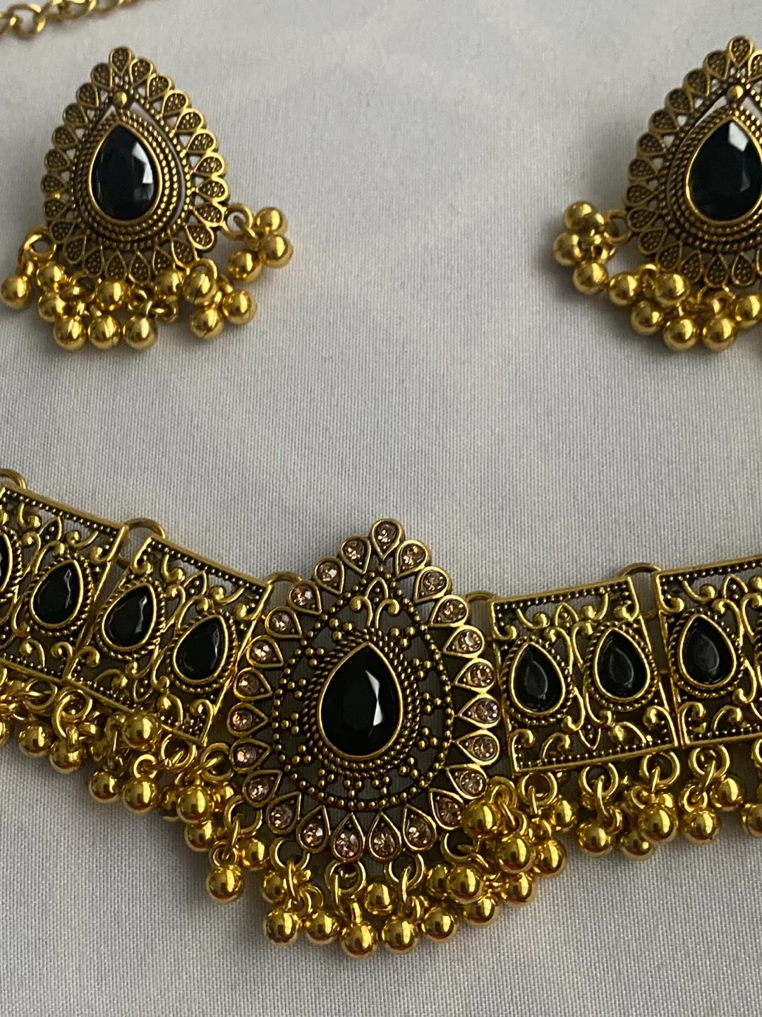Gold Tone Necklace & Earring Set thumbnail