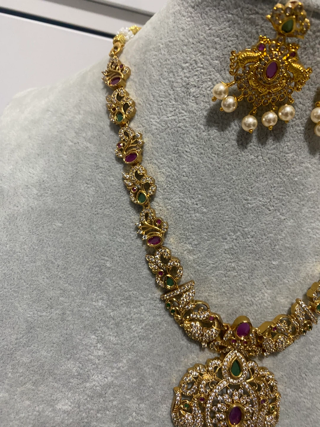 Gold plated necklace and earrings set - photo 2