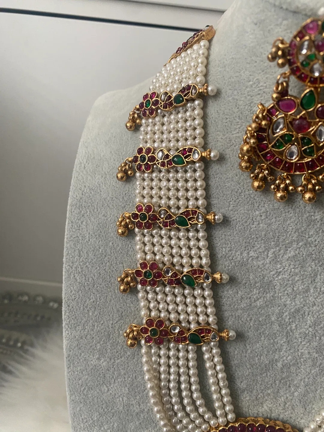 Pearl Necklace & Earring Set thumbnail