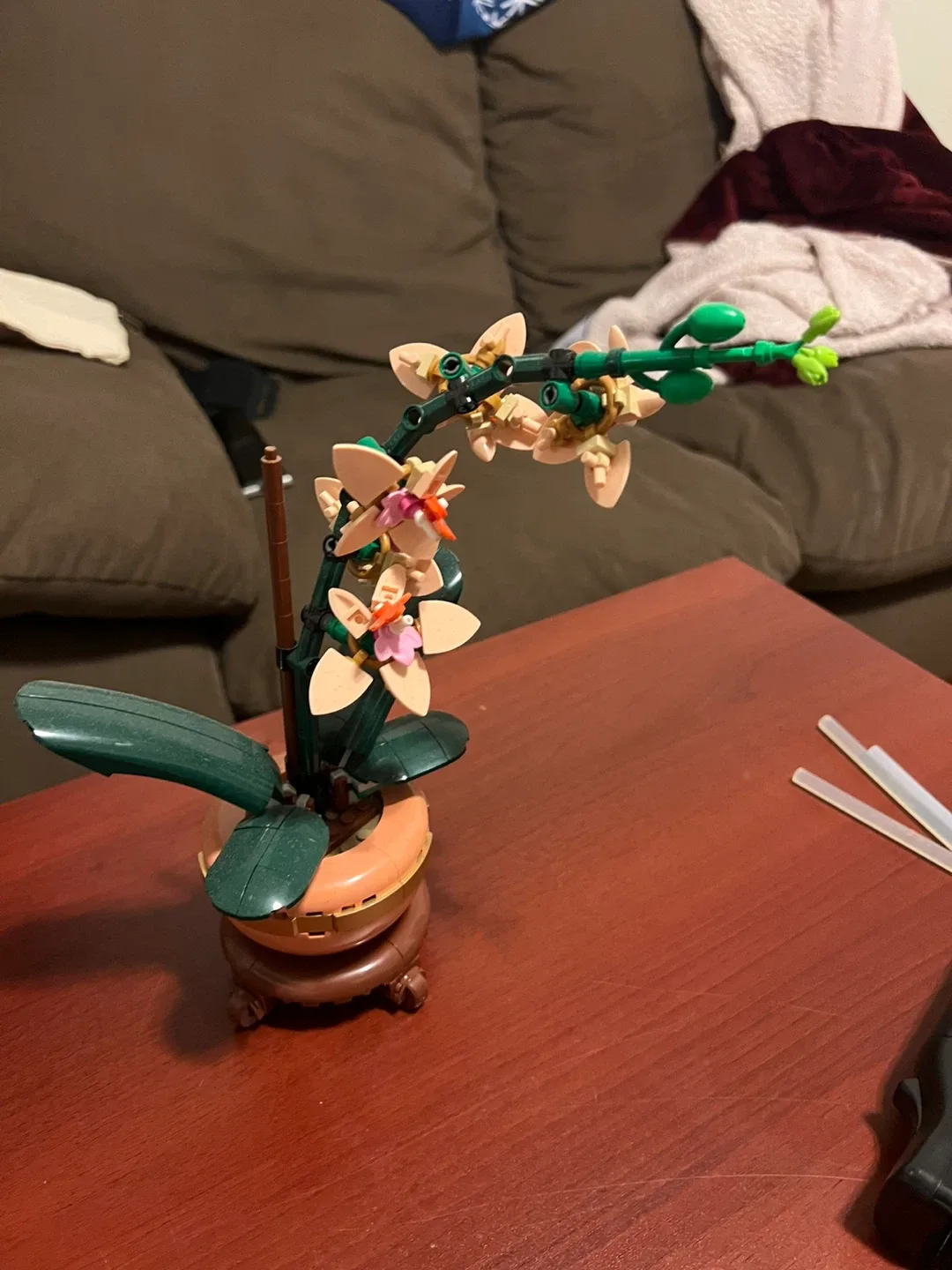 Assembled LEGO Orchid set thumbnail