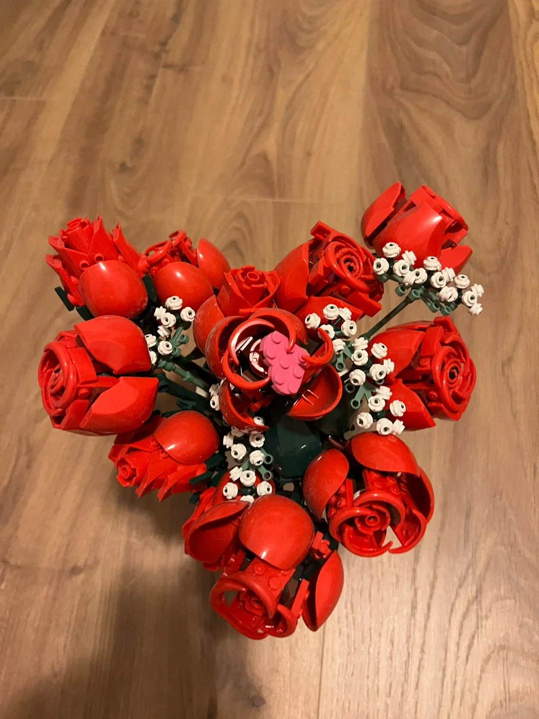Assembled LEGO Flower Bouquet with Vase thumbnail