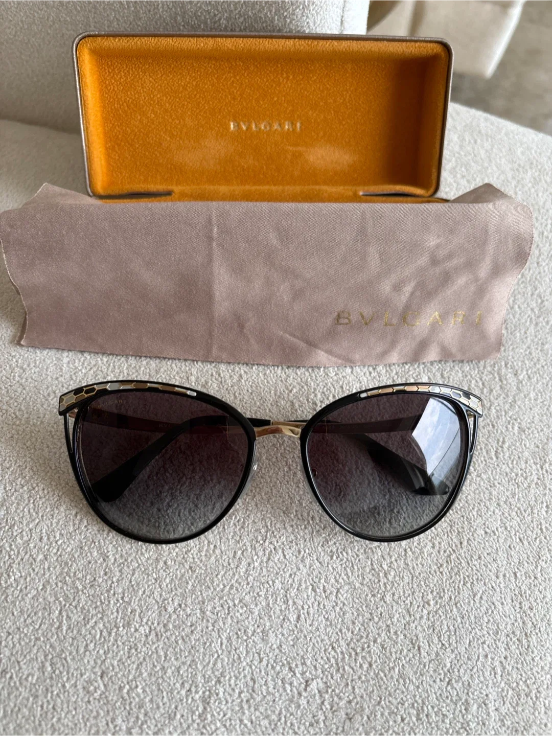 BVLGARI Sunglasses thumbnail