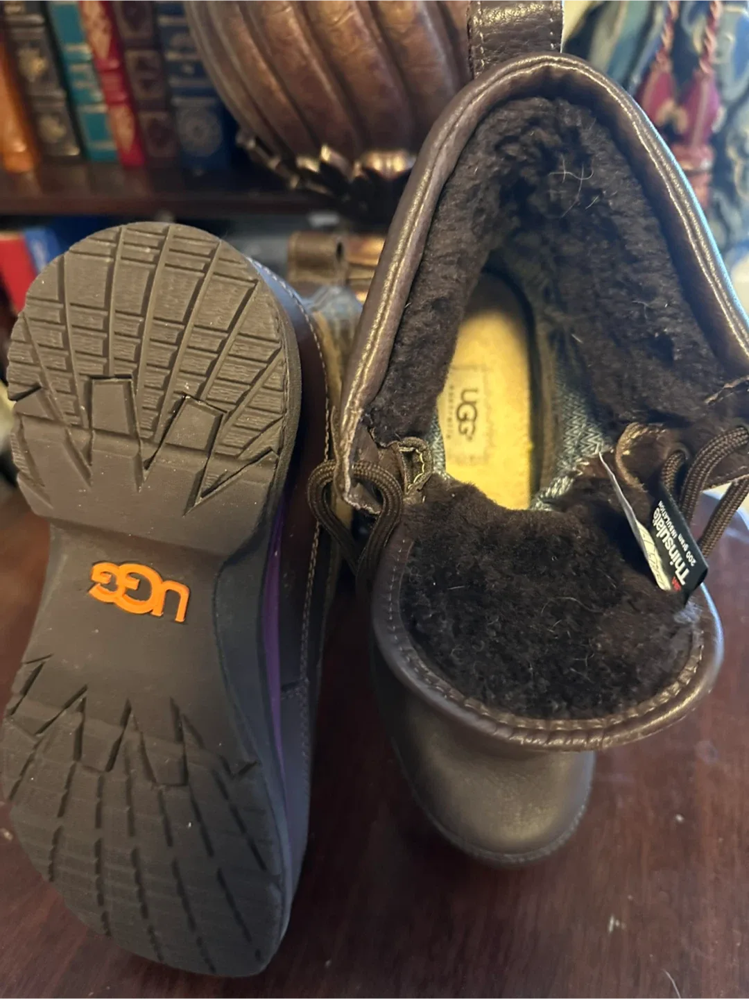 UGG Leather Waterproof NEW Women Size 8 image indicator(3)