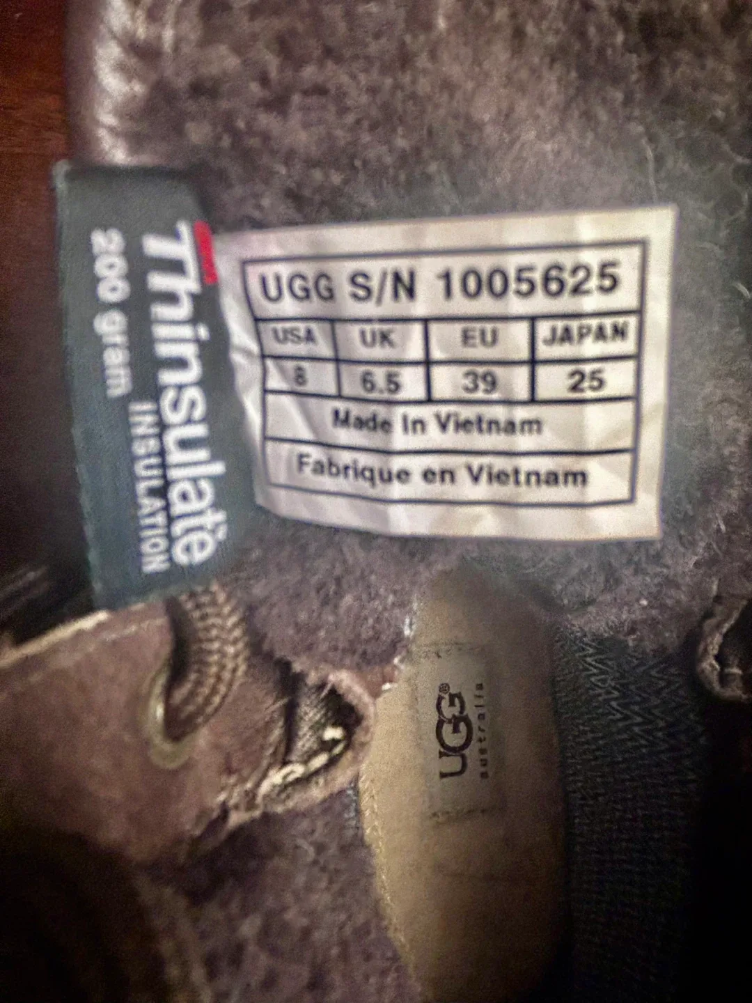 UGG Leather Waterproof NEW Women Size 8 image indicator(4)