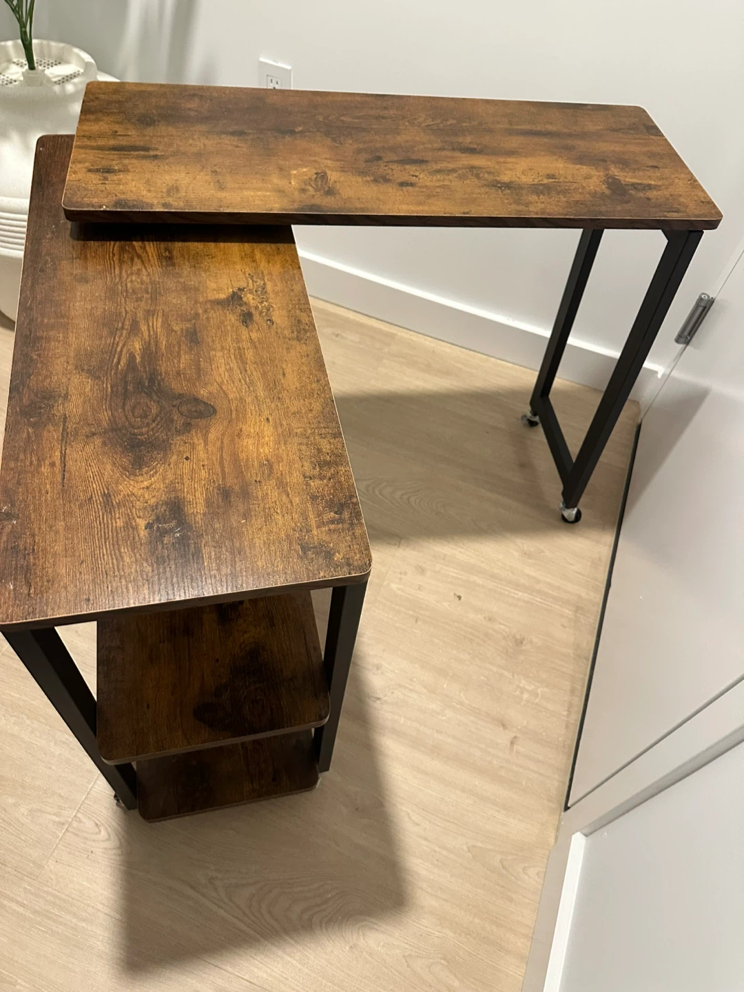 Rotating End Table - photo 3