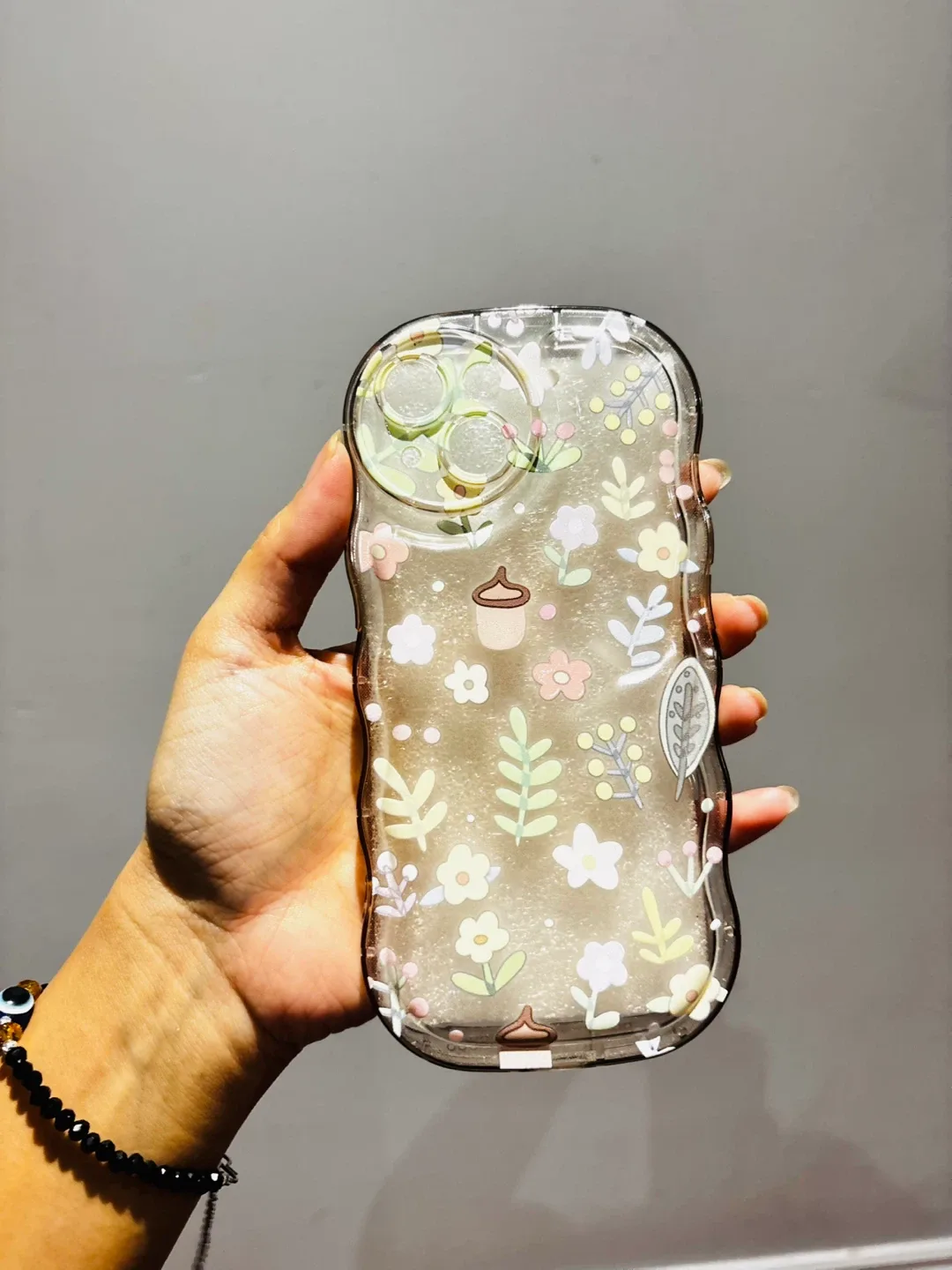 Floral iPhone 15 Hard Case image indicator(2)