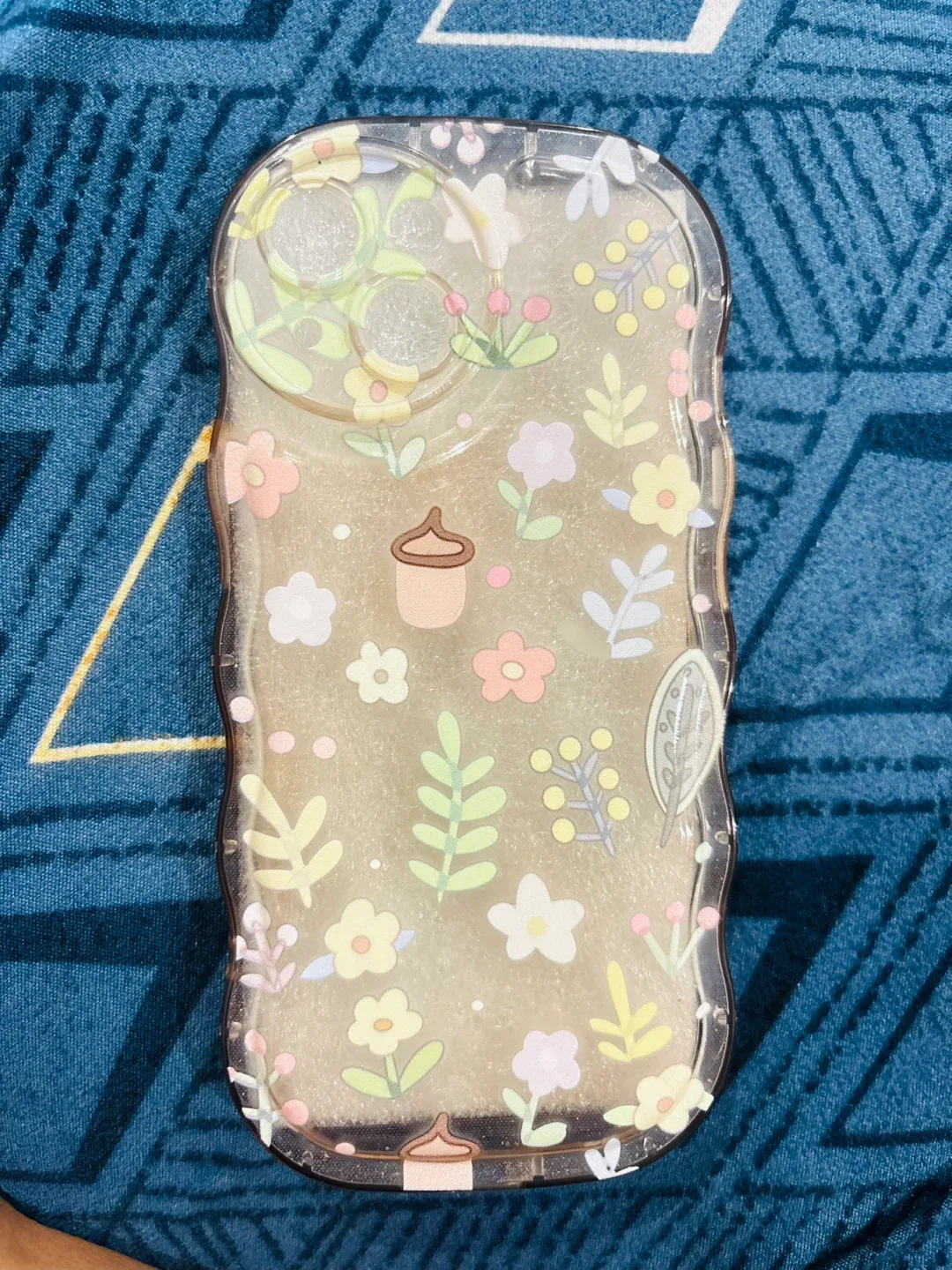 Floral iPhone 15 Hard Case image indicator(3)